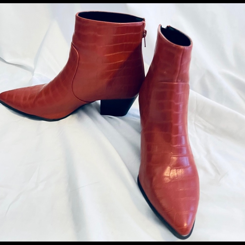 Qupid Mystique Pointed Toe Ankle Boots Women’s 7.5 M